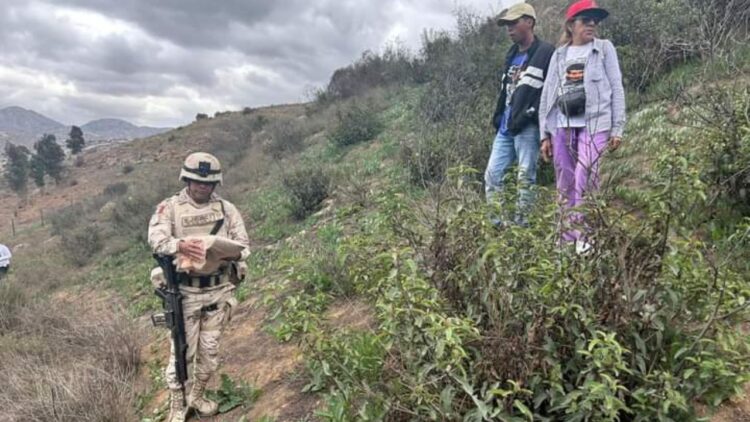Activistas en Tijuana hallan restos humanos de al menos tres personas