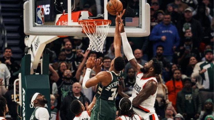 Bucks remontan 26 puntos de desventaja ante los Trail Blazers