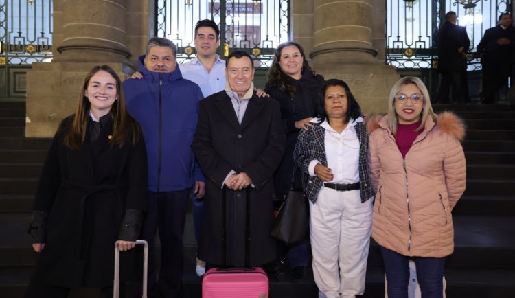 PAN y PRI duermen en Congreso de CDMX para evitar ‘madruguete’ en ratificación de Godoy