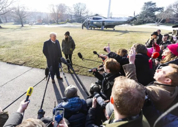 Trump dice que el ejército entró en California para “abrir el agua” y el estado lo niega