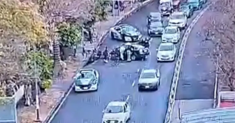 Choca contra árbol y muere mujer en Jardines de Churubusco