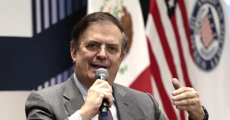 General Motors no se va a ir de México pese a ajustes en EU: Ebrard