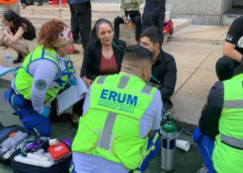 Incendio en edificio de Paseo de la Reforma deja dos personas hospitalizadas