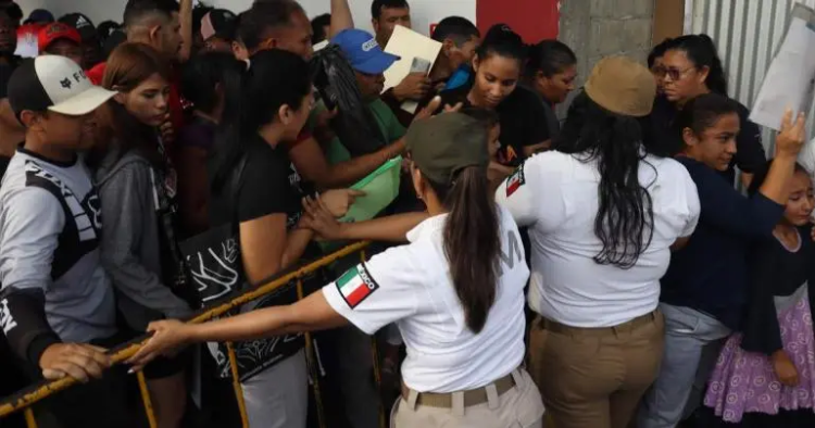La frontera sur de México se ha convertido en un ‘tapón’ para migrantes: activistas