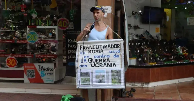 Migrantes de Rusia buscan refugio en México por la guerra o ser LGBTI