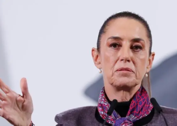 Sheinbaum reconoce desencuentros con Ken Salazar