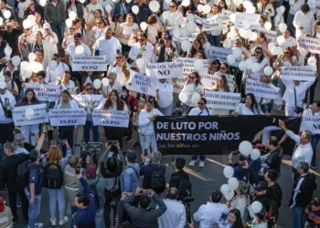 Sheinbaum se solidariza con familia de niños asesinados en Culiacán