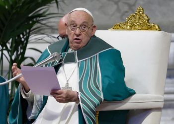El papa Francisco está “en estado grave”, reporta el Vaticano; sufrió una crisis respiratoria
