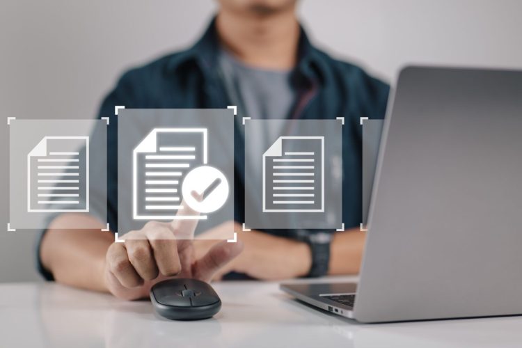 El SAT emitirá multas por transferencias y límites de depósitos por De la Paz Costemalle DFK