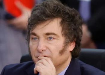 Oficina Anticorrupción investigará a Milei y gabinete por ‘criptofiasco’