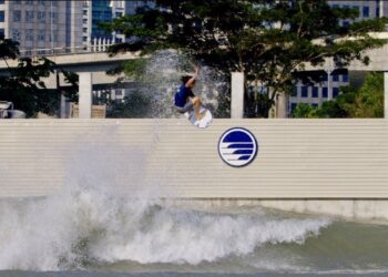 Comienzan las pruebas de PerfectSwell(R) en el exclusivo club de surf de São Paulo