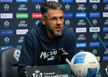 Rayados viaja con Martín Demichelis y Jesús Corona para enfrentar a Pumas
