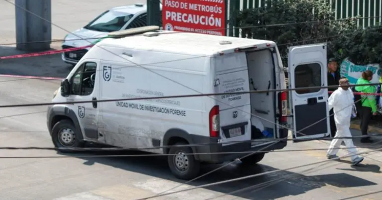 Detienen a conductor de tráiler por atropellar y matar a motociclista en Iztapalapa