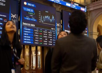 Trump sacude los mercados: caen petróleo y las bolsas por aranceles globales