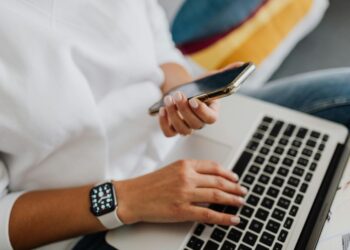 Claves para impulsar la productividad en un entorno laboral actual: Cegid