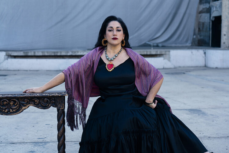 Gabriela Bojórquez debuta como compositora con el lanzamiento de sus disco Vestida de Canto