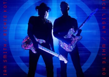 Adrian Smith y Richie Kotzen lanzan su disco: Black Light / White Noise