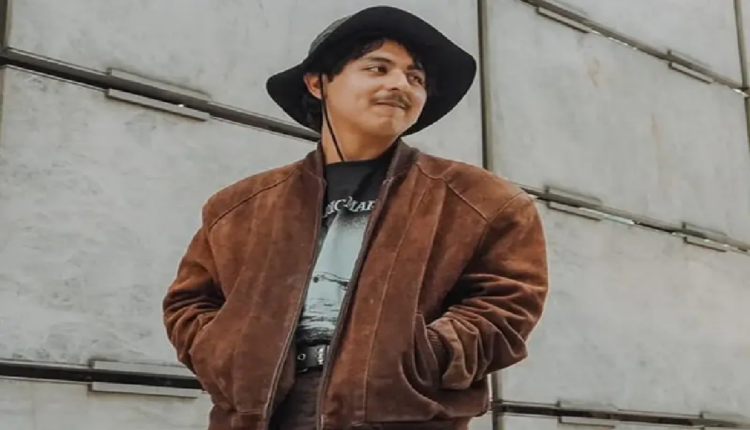 Macario Martínez termina relación laboral con mánager; era encargado de prensa en el Axe Ceremonia