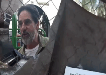 ¡Como a Doña Carlota! Invaden terreno de Arturo Hernández, de ‘Los Supercívicos’ en Edomex