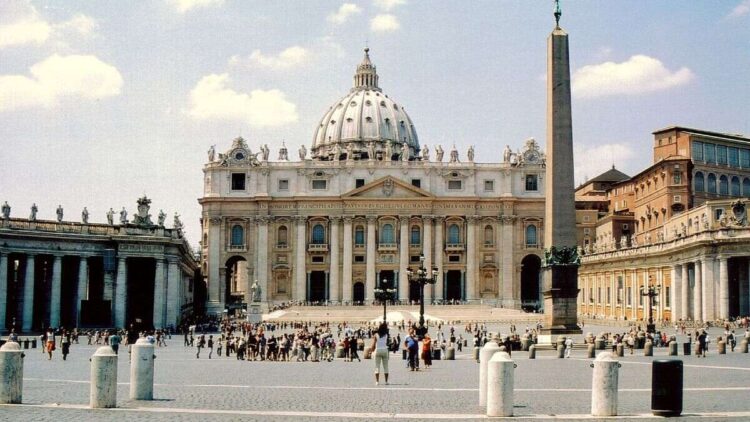Inicia El Vaticano cónclave entre rumores de posibles candidatos, incluidos dos mexicanos