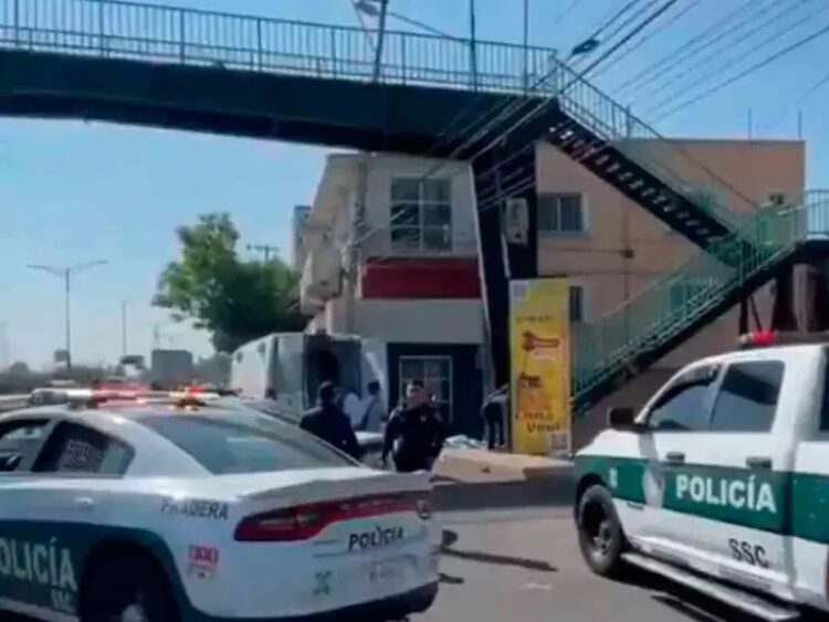 Hallan cadáver colgado de puente peatonal en la Gustavo A. Madero; FGJ investiga homicidio