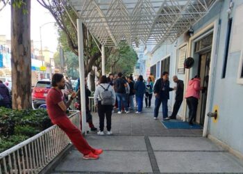 A tres meses del conflicto en el Sanatorio Trinidad, trabajadores buscan justicia