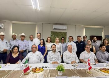 Diputado del PRI Mario Zamora visita proyecto Santo Tomás en Choix Sinaloa y reafirma su compromiso con el desarrollo de la región.