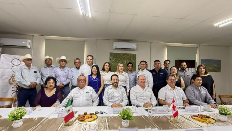 Diputado del PRI Mario Zamora visita proyecto Santo Tomás en Choix Sinaloa y reafirma su compromiso con el desarrollo de la región.