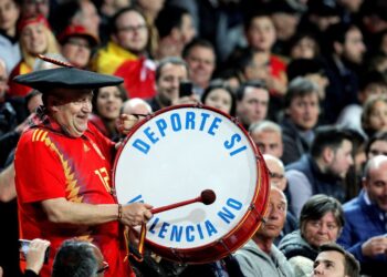 Fallece Manolo ‘El del Bombo’, fiel aficionado de EspañaBorrador automático