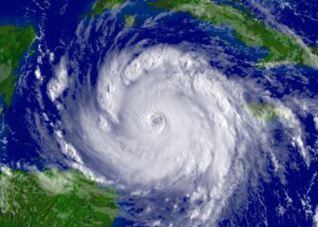 Posible huracán Alvin prende alertas en Guerrero y estos estados