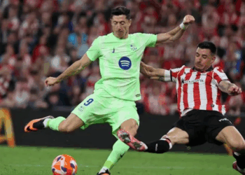 Lewandowski firma doblete en victoria del Barcelona en San Mamés