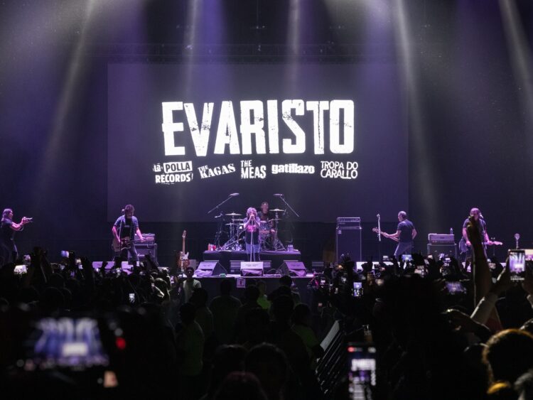 EVARISTO VOLVIÓ A ESTREMECER A MÉXICO: UNA NOCHE DE PUNK, MEMORIA Y RESISTENCIA EN ARENA CDMX