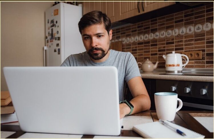 Estudiar sin poner en pausa tu vida, el futuro de la educación ya llegó, según Tecmilenio
