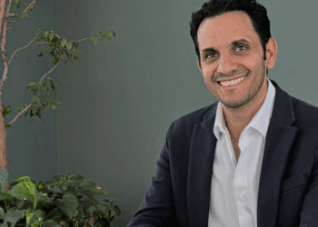 Jack Levy, fundador de Grupo VEQ, recibe felicitaciones del gobernador de Jalisco por su impacto en el desarrollo