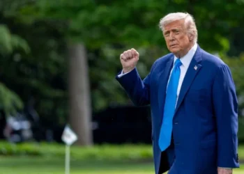 Victoria a Trump: Corte levanta restricciones a orden que limita la ciudadanía por nacimiento