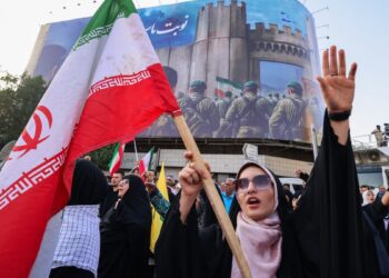 Irán asegura haber forzado a Israel a “aceptar su derrota” y afirma que responderá solo si lo ataca