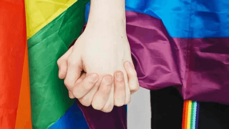 ONG alerta sobre ‘pánico’ en juventudes LGBT+ ante ‘discursos de odio’ de políticos