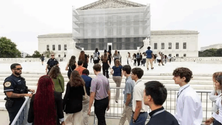 Respalda Supremo de EU a Trump en limitar ciudadanía por nacimiento