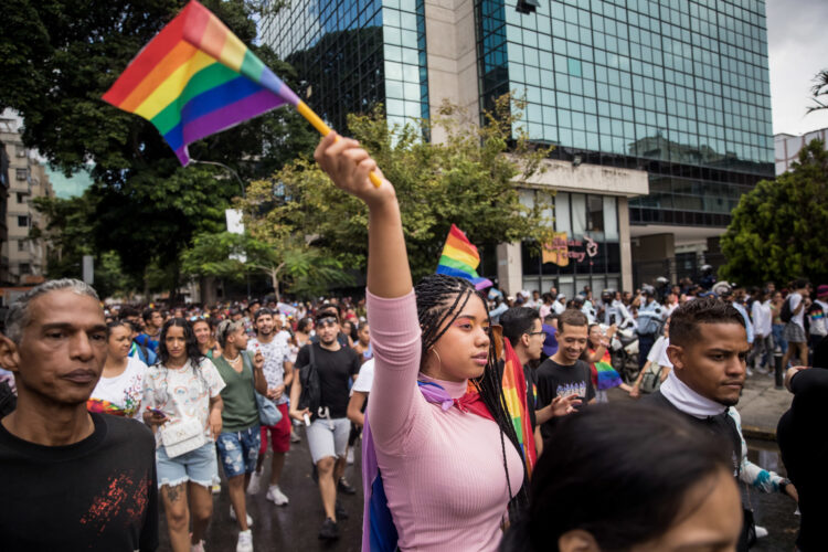 CDMX dedica la Marcha del Orgullo LGBTIQ+ 2025 a mujeres trans y migrantes en EE.UU.
