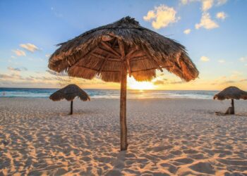 Mazatlán sorprende entre los destinos de playa más populares para estas vacaciones