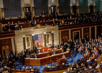 Senado de EU aprueba el ‘gran y hermoso’ plan fiscal de Trump; lo turna a la Cámara Baja