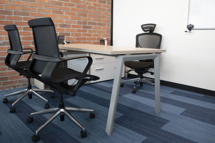 Sillas ejecutivas: comodidad y estilo para líderes de alto nivel