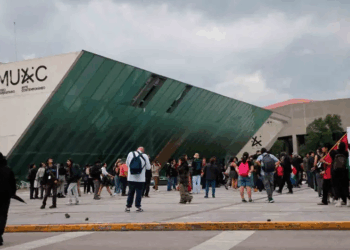 “Quemar libros es de fascistas”: Sheinbaum sobre violencia en la UNAM por marcha contra gentrificación