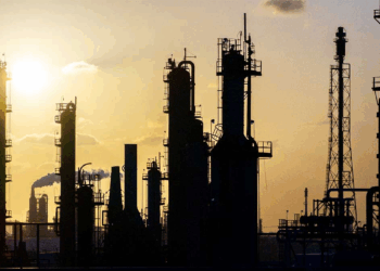 Reservas de petróleo en EE. UU. suben 7.7 millones de barriles