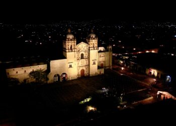 Gobierno de Oaxaca e Iberdrola México iluminan el Templo de Santo Domingo con tecnología sostenible
