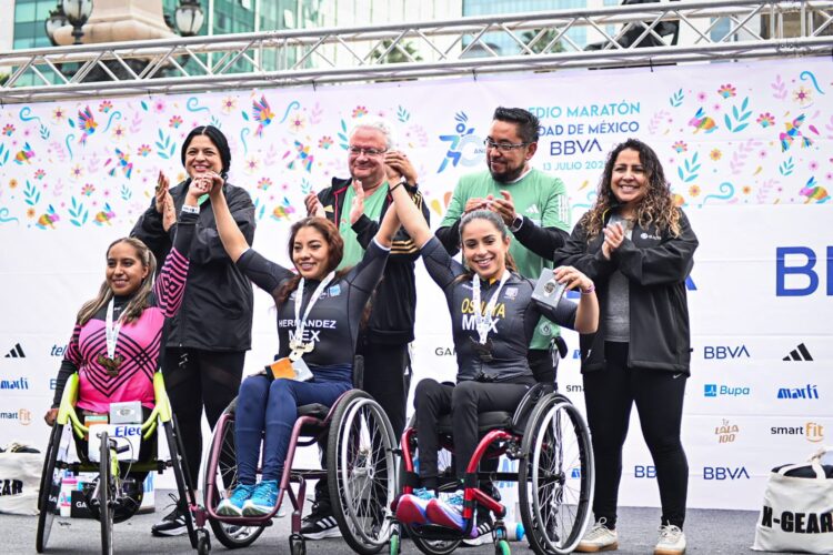 Kiprotich y Kibor conquistan el Medio Maratón de la CDMX; Kathia García sube al podio