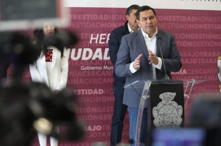 Cruz Pérez Cuellar, alcalde de Ciudad Juárez, en la mira de Washington