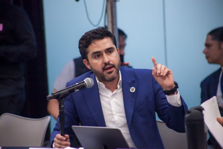 En Querétaro nos conducimos con valores y respeto: Agustín Dorantes