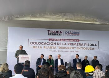 DEACERO coloca la primera piedra de su próximo Patio en Toluca