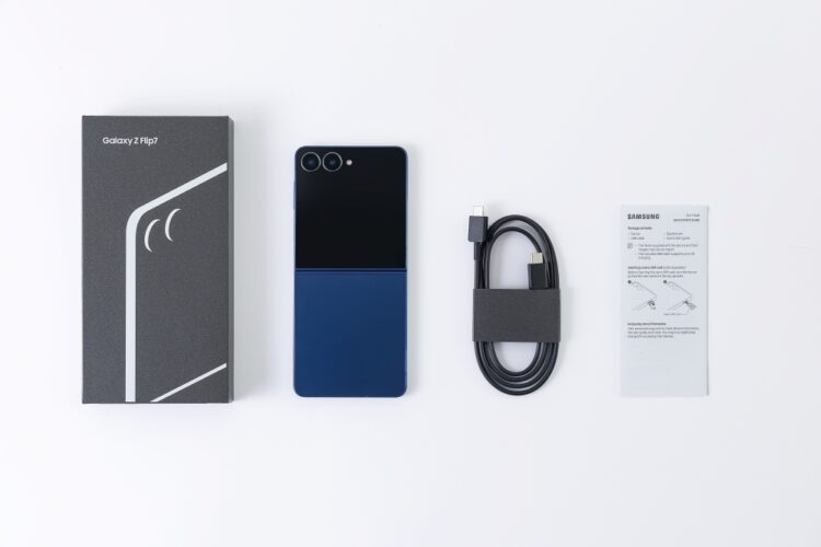 [Unboxing] Galaxy Z Flip7: inteligencia artificial y diseño compacto en la palma de tu mano